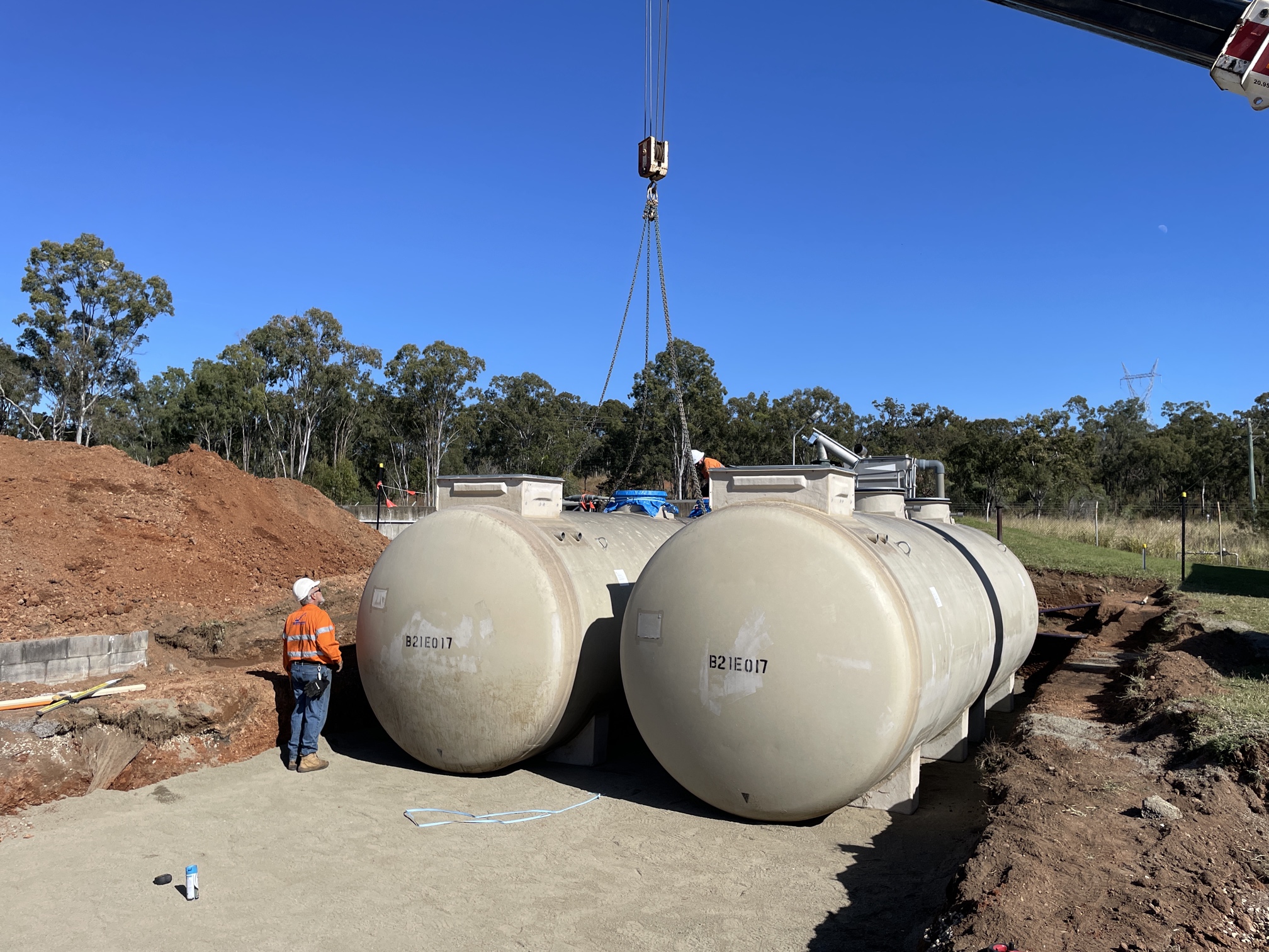 The Kubota MBR modules are carefully placed in accordance with True Water's design to ensure swift delivery of the essential sewage treatment infrastructure.